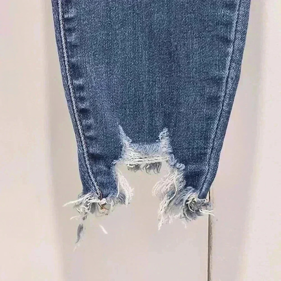 Judy Blue Distressed‎ Cropped Jeans Womens Size 3/26 - Picture 5 of 16